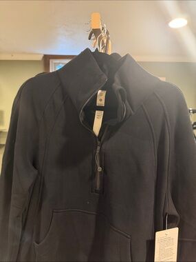 Lululemon scuba size xs
